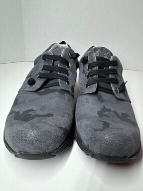 Align velocity slip resistant black camo gray shoes size 11M